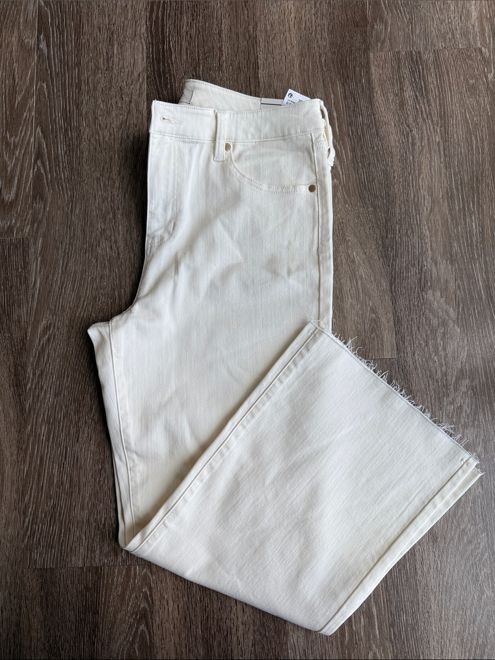 Liverpool Los Angeles Hannah Crop Flare Jeans